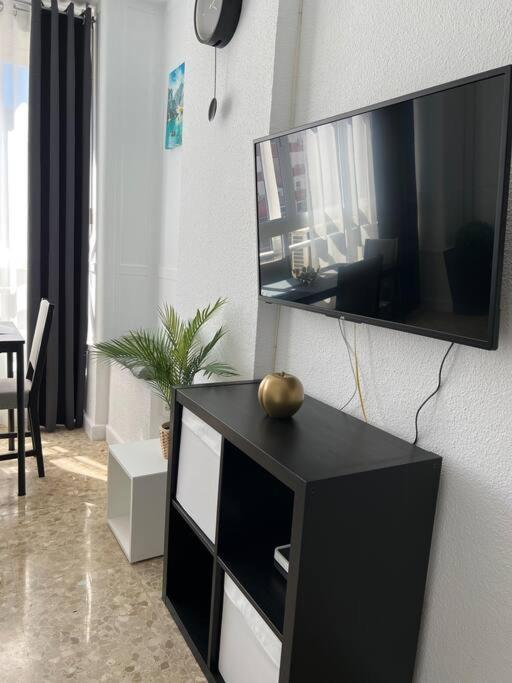Apartments In Center ตอร์เรโมลิโนส ภายนอก รูปภาพ