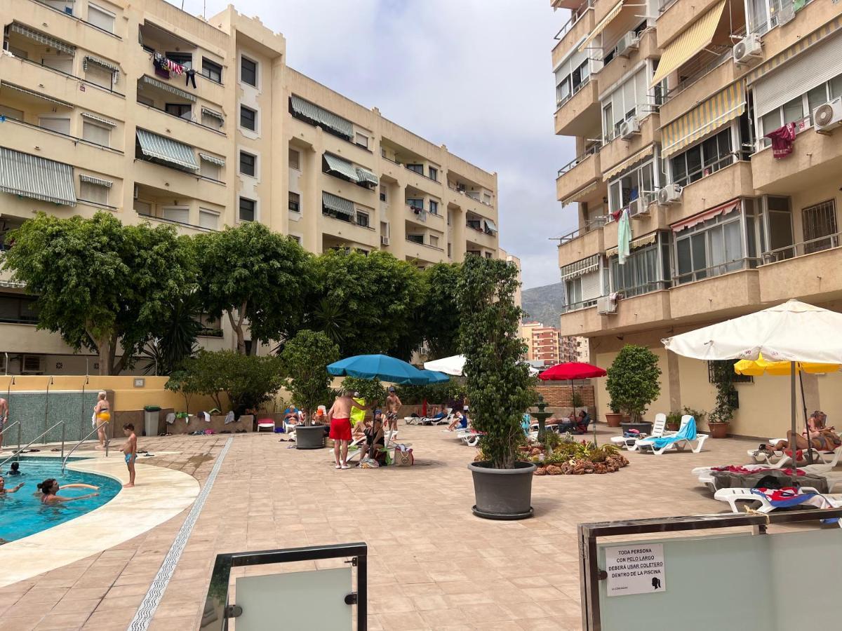 Apartments In Center ตอร์เรโมลิโนส ภายนอก รูปภาพ